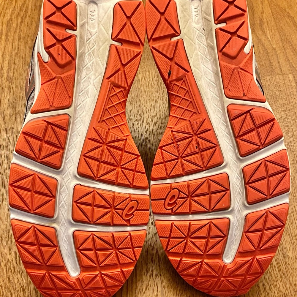Asics Gel Contend 4 Sneakers. - Picture 9 of 11